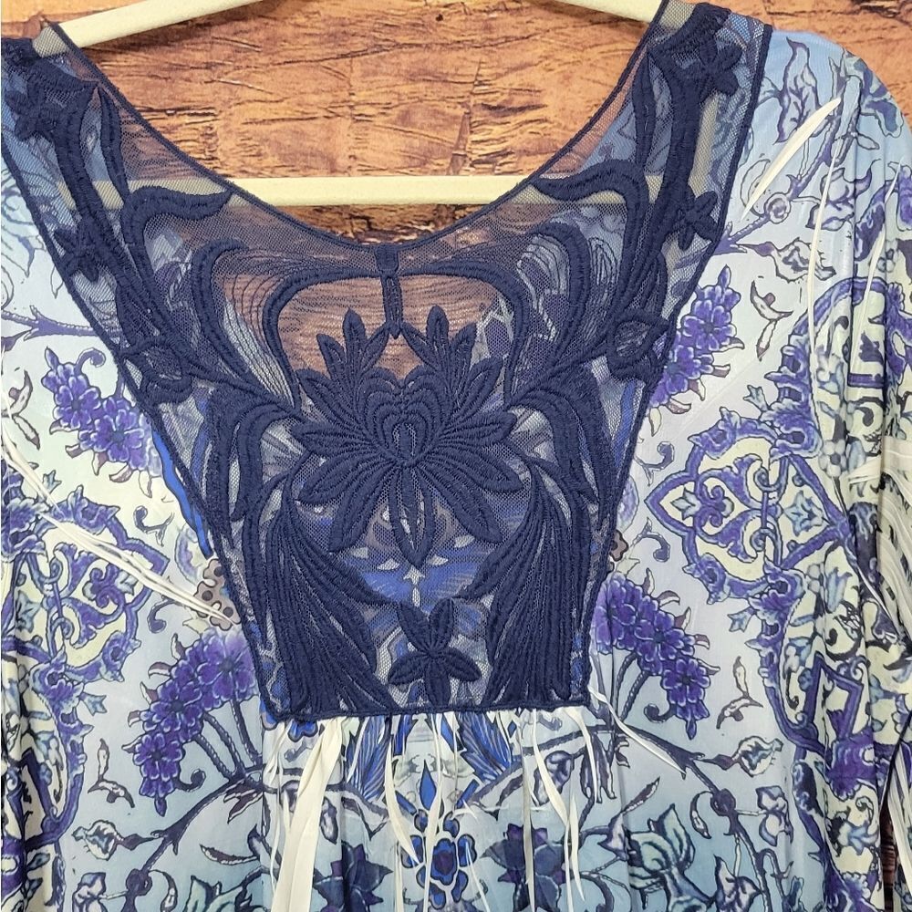 Womens Top - Picture 3 of 13